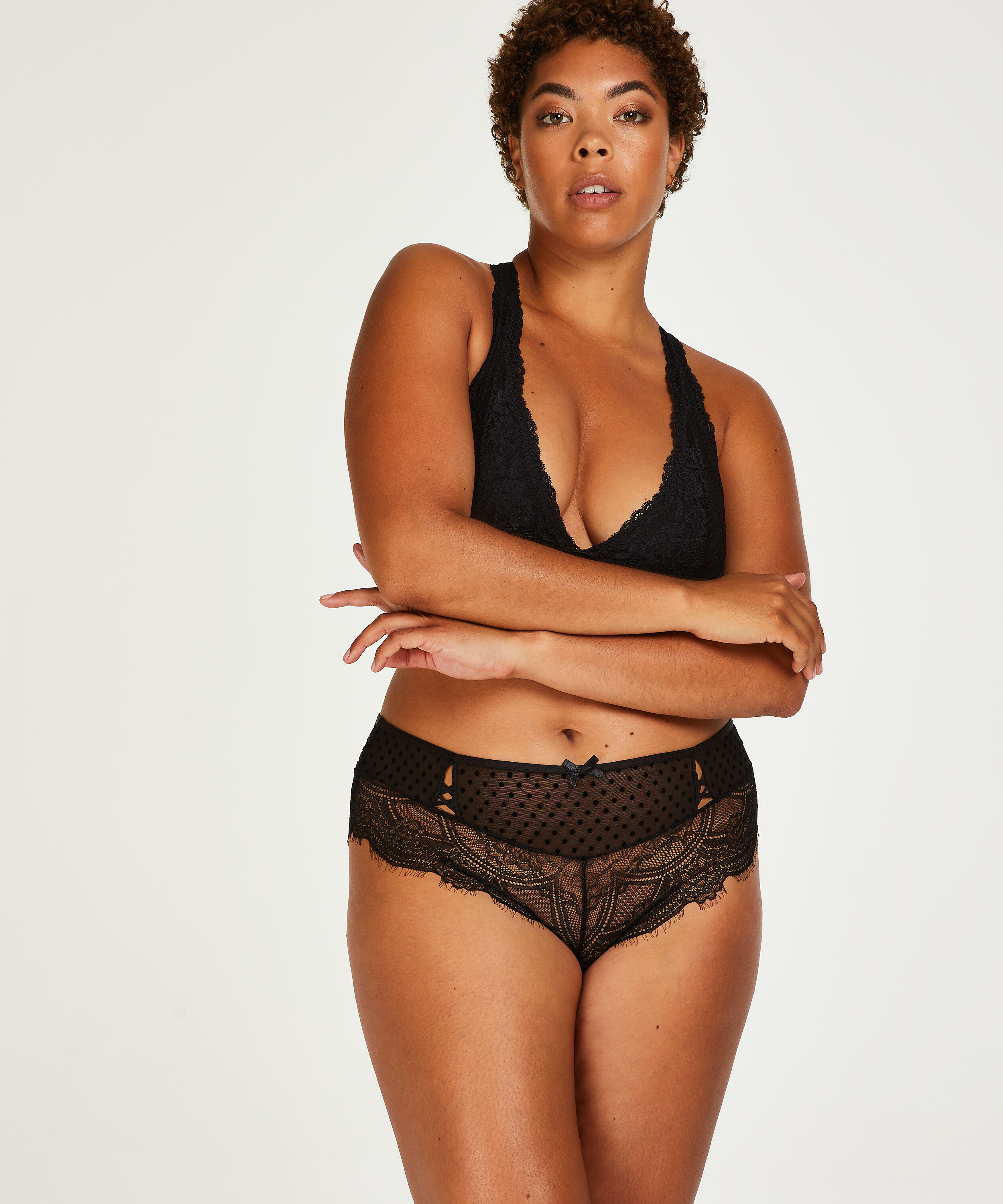 Aylin Curvy Brazilian, Black