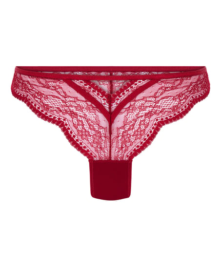 Isabelle Cheekini, Red