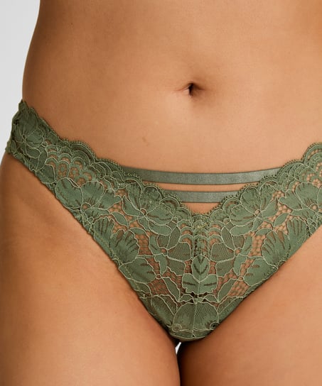 Andrea Brazilian, Green