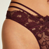 Sally Thong, Red