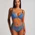 Shay Brazilian, Blue