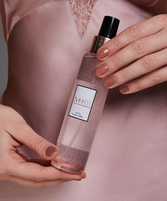 Noir body mist, White