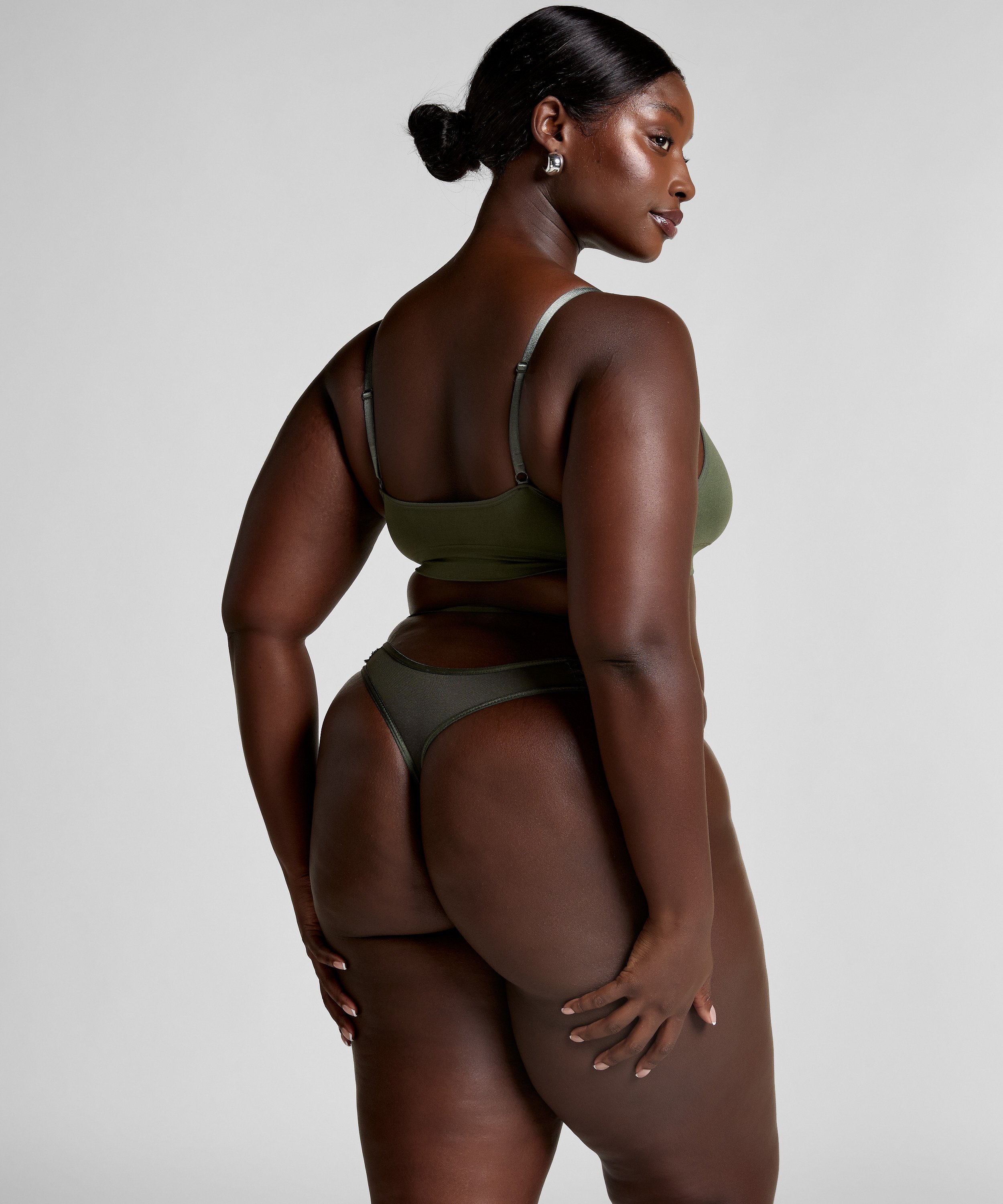 Wera Thong, Green, main