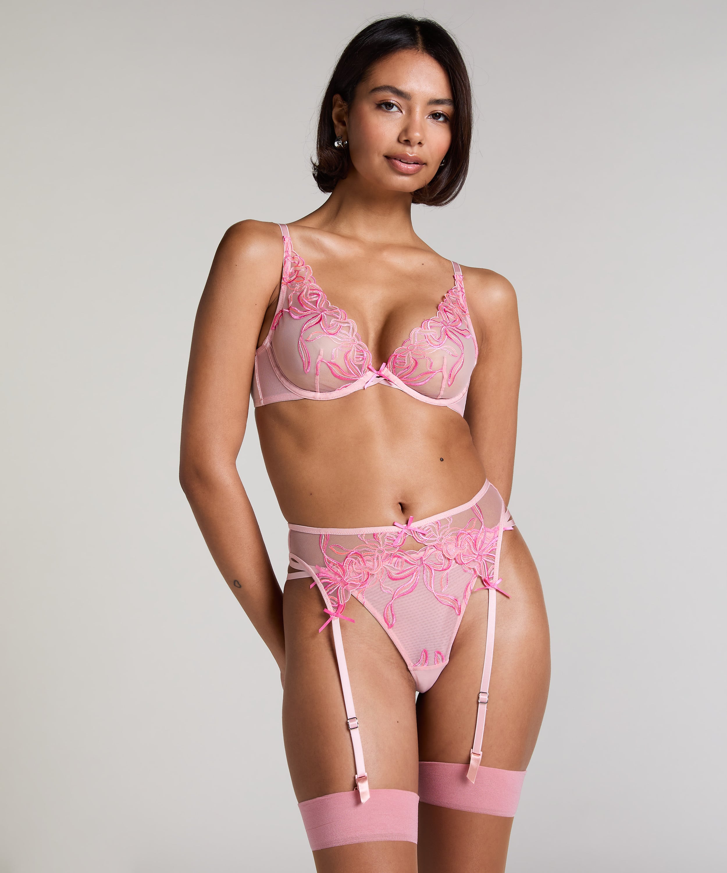 Beau Suspenders, Pink, main