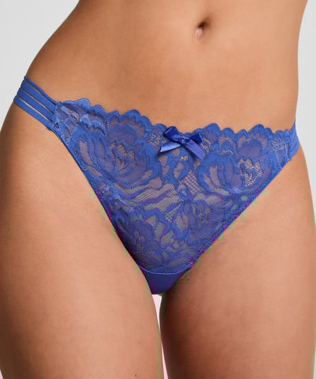 Sally Thong, Blue