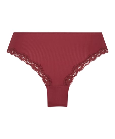 Lola Brazilian, Red
