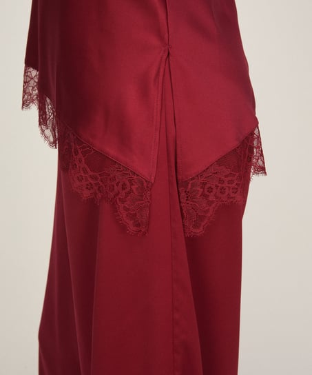 Pant Cecilia, Red