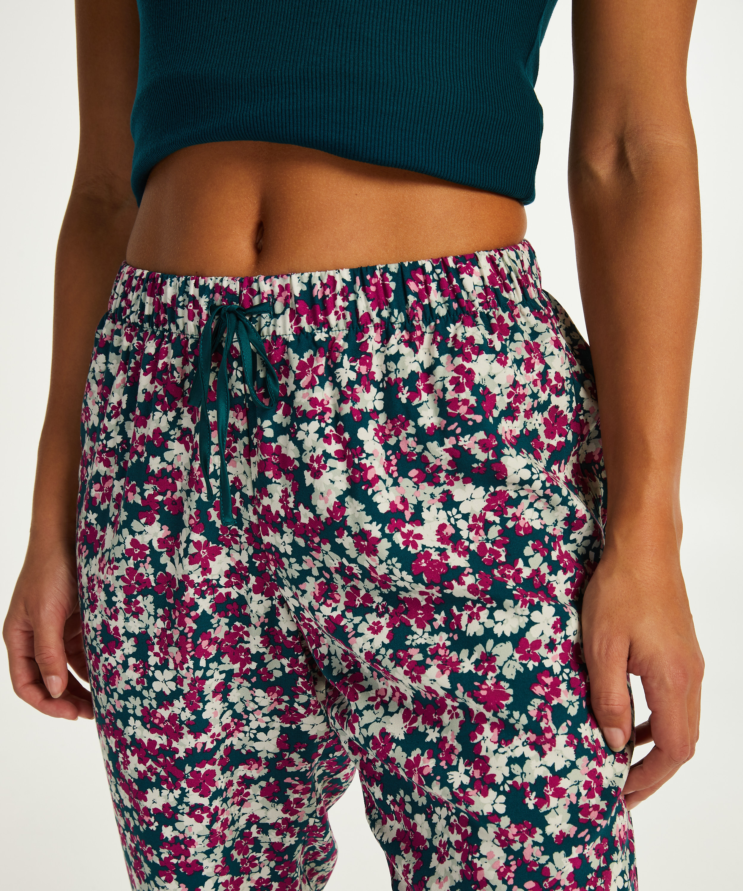 Tall woven pyjama bottoms for €12.5 