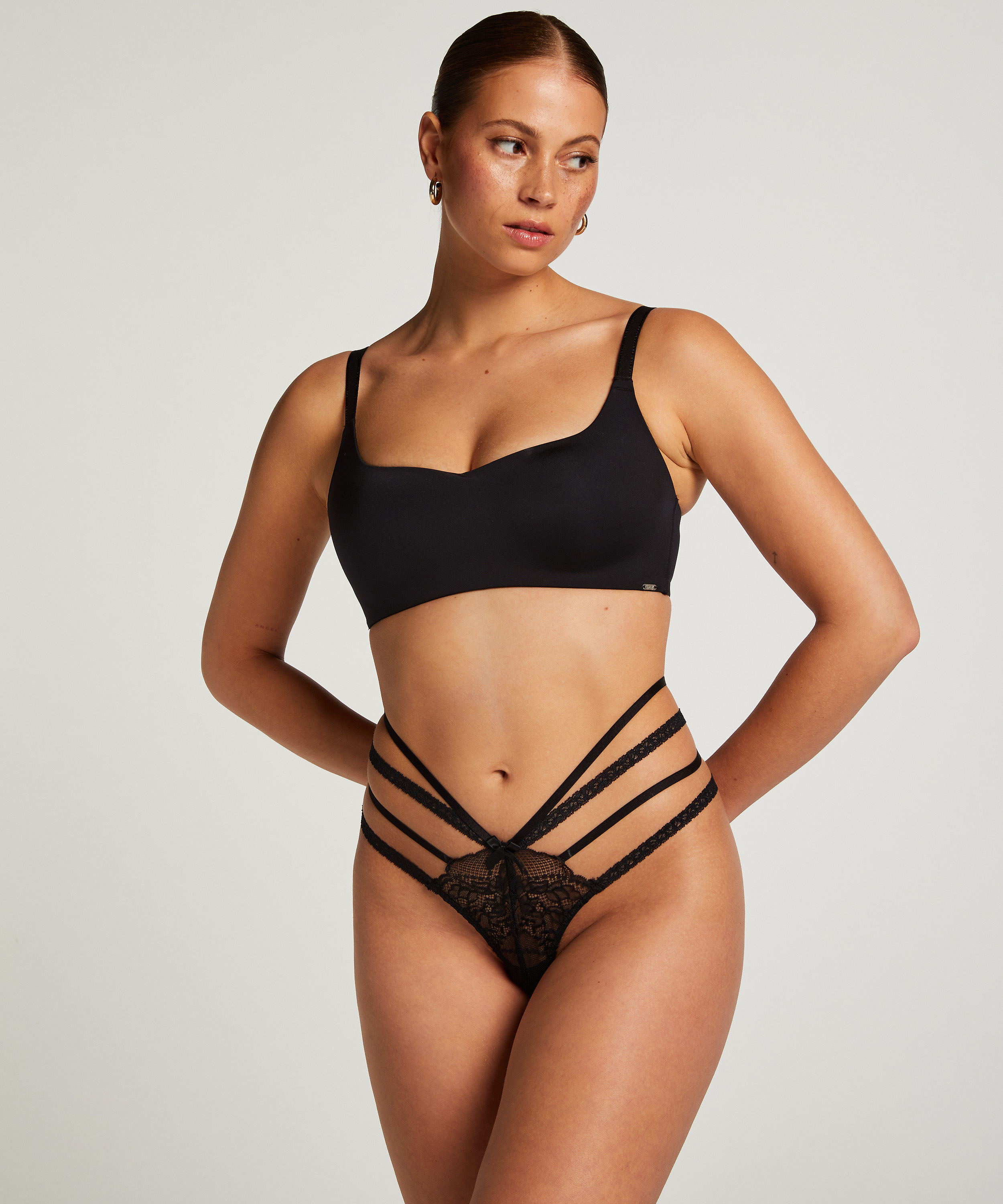 Lorraine Thong for €8.99 Thongs Hunkemöller